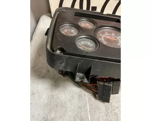 STERLING A9500 Instrument Cluster