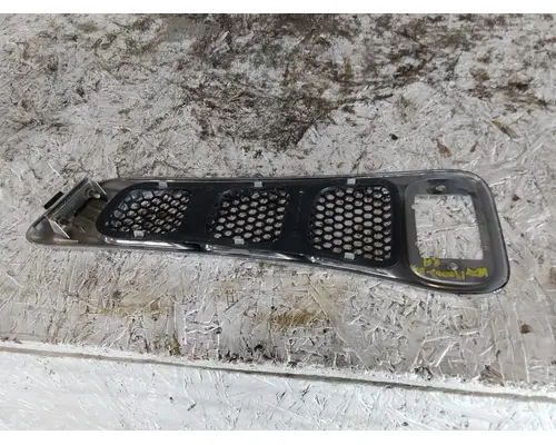 STERLING ACTERRA 5500 AIR INTAKE LOUVERCOVER