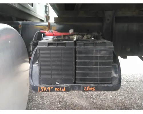 STERLING ACTERRA 5500 BATTERY BOX