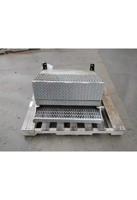 STERLING ACTERRA 5500 BATTERY BOX