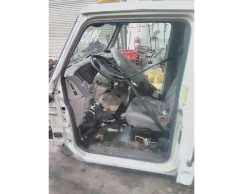 STERLING ACTERRA 5500 CAB