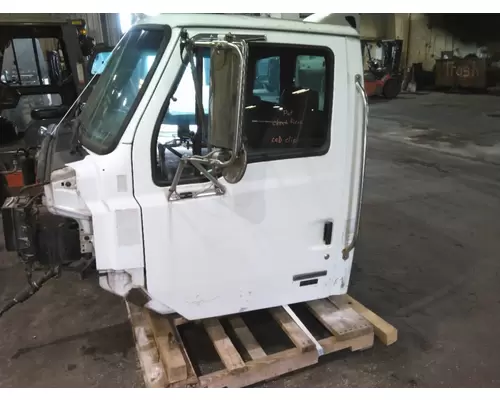 STERLING ACTERRA 5500 CAB