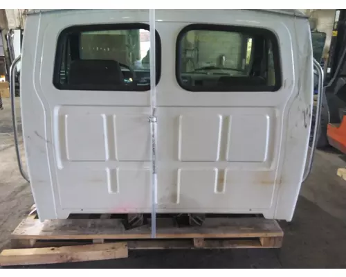 STERLING ACTERRA 5500 CAB
