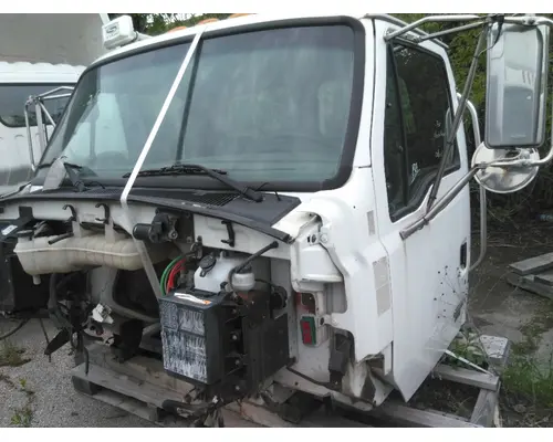 STERLING ACTERRA 5500 CAB
