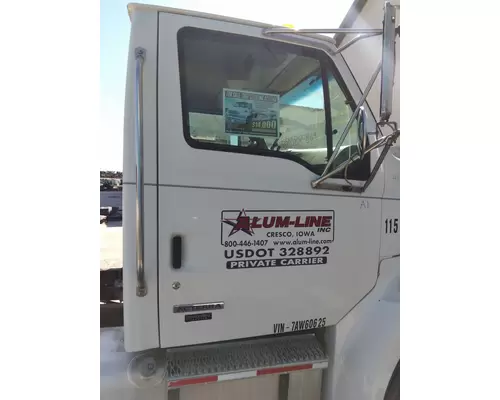 STERLING ACTERRA 5500 DOOR ASSEMBLY, FRONT