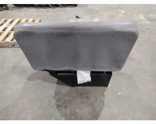 STERLING ACTERRA 5500 SEAT, FRONT