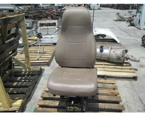 STERLING ACTERRA 7500 SEAT, FRONT
