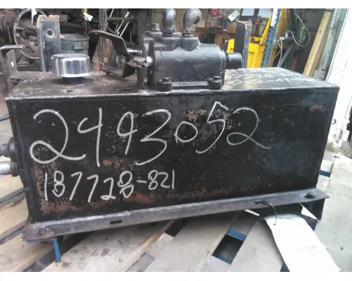 STERLING AT9500 HYDRAULIC TANK