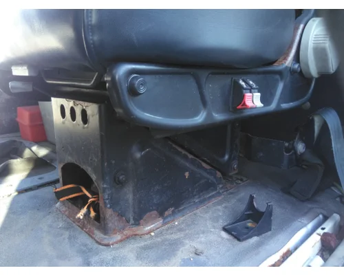 STERLING AT9513 SEAT, FRONT