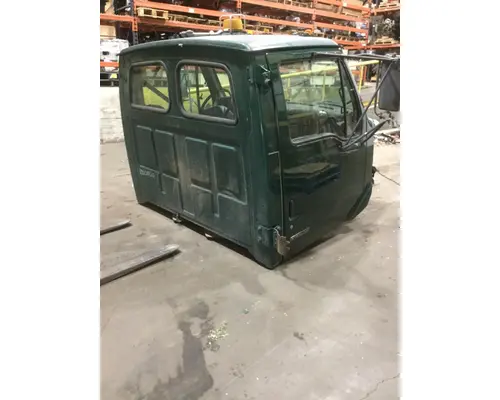 STERLING L7500 SERIES Cab