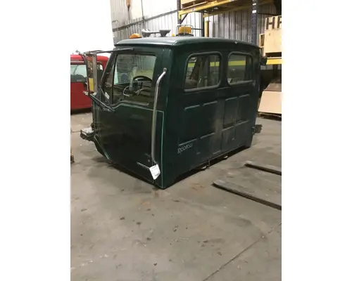 STERLING L7500 SERIES Cab