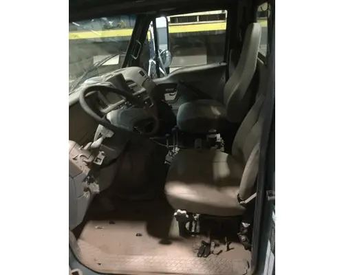 STERLING L7500 SERIES Cab