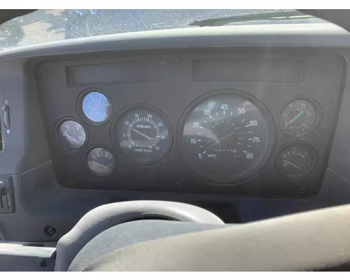 STERLING L7500 SERIES Instrument Cluster