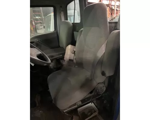 STERLING L7500 SERIES Seat, Front
