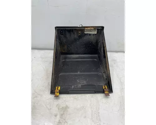 STERLING L7500 Battery Box Cover