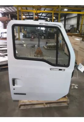 STERLING L7500 DOOR ASSEMBLY, FRONT