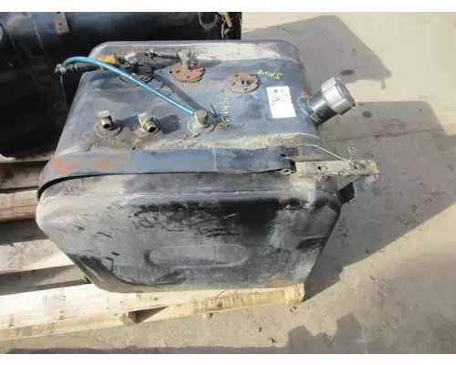 STERLING L7500 Fuel Tank