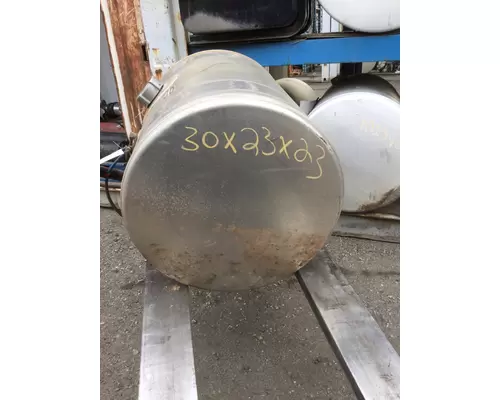 STERLING L7500 Fuel Tank