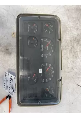 STERLING L7500 Instrument Cluster