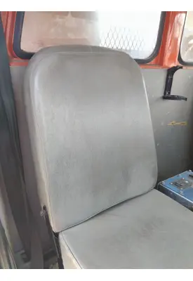 STERLING L7500 SEAT, FRONT