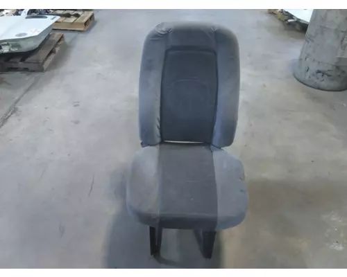 STERLING L7500 SEAT, FRONT