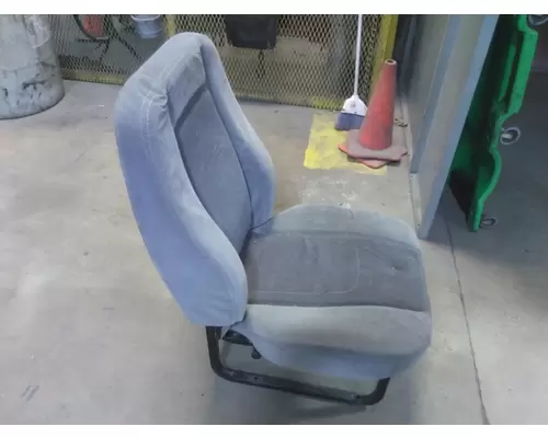 STERLING L7500 SEAT, FRONT