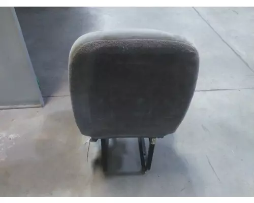 STERLING L7500 SEAT, FRONT