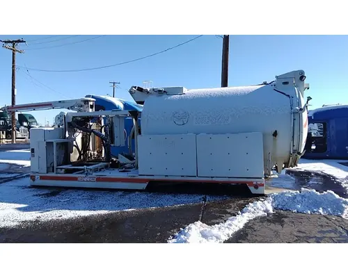 STERLING L7500 TRUCK BODIES, VACUUM