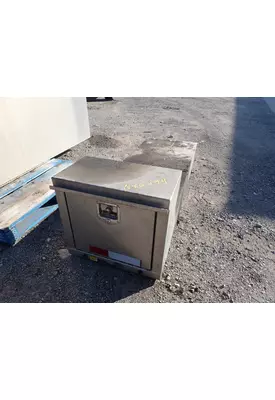 STERLING L7500 Tool Box