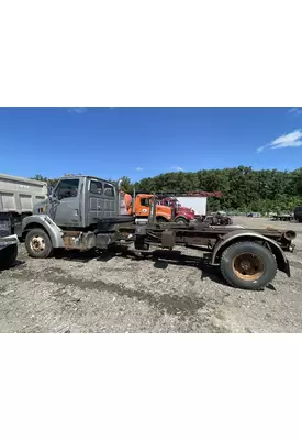 STERLING L7501 Complete Vehicle