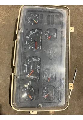 STERLING L7501 Instrument Cluster