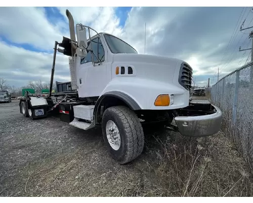 STERLING L8500 SERIES Complete Vehicle