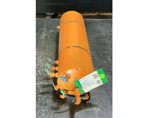 STERLING L8500 Air Tank