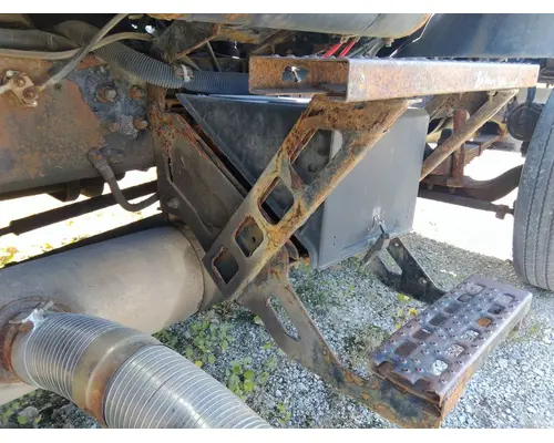 STERLING L8500 BATTERY BOX