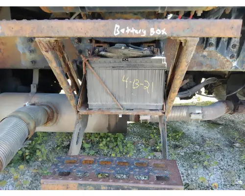 STERLING L8500 BATTERY BOX