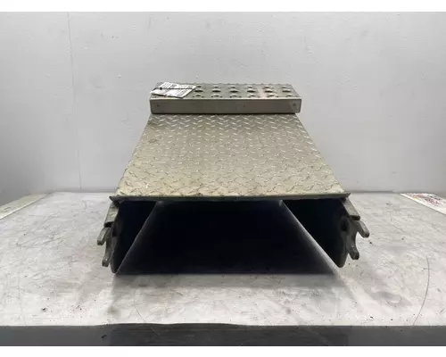 STERLING L8500 Battery Box