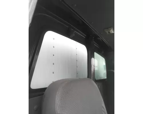 STERLING L8500 CAB