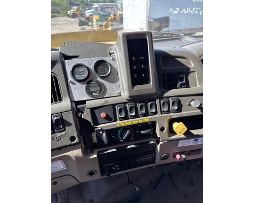 STERLING L8500 Complete Vehicle