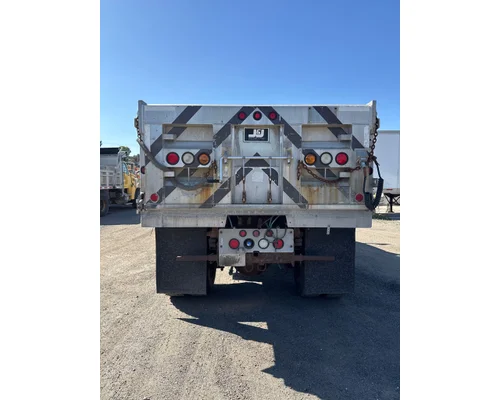 STERLING L8500 Complete Vehicle
