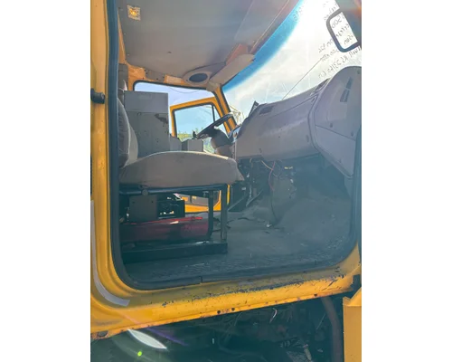 STERLING L8500 Complete Vehicle