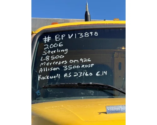 STERLING L8500 Complete Vehicle