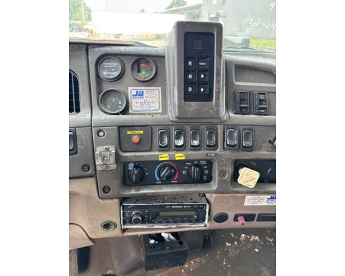 STERLING L8500 Complete Vehicle