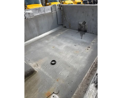STERLING L8500 Complete Vehicle