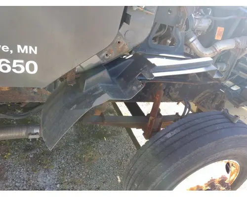 STERLING L8500 FENDER, SPLASH SHIELDGUARD