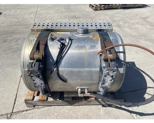 STERLING L8500 Fuel Tank