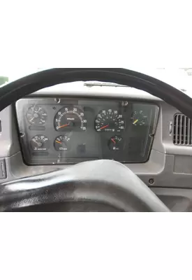 STERLING L8500 GAUGE CLUSTER