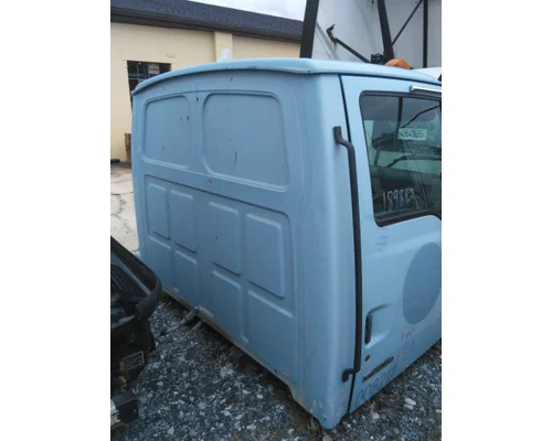 STERLING L8511 CAB