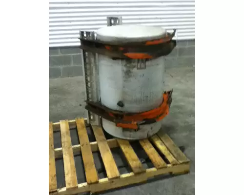 STERLING L8513 Fuel Tank