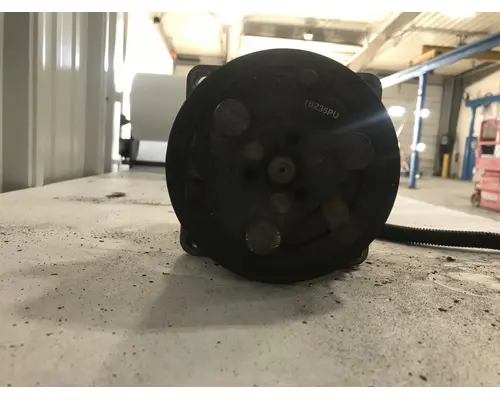 STERLING L9500 SERIES Air Conditioner Compressor