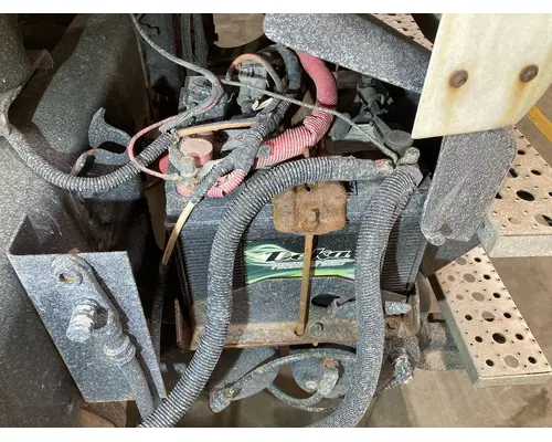 STERLING L9500 SERIES Battery Box